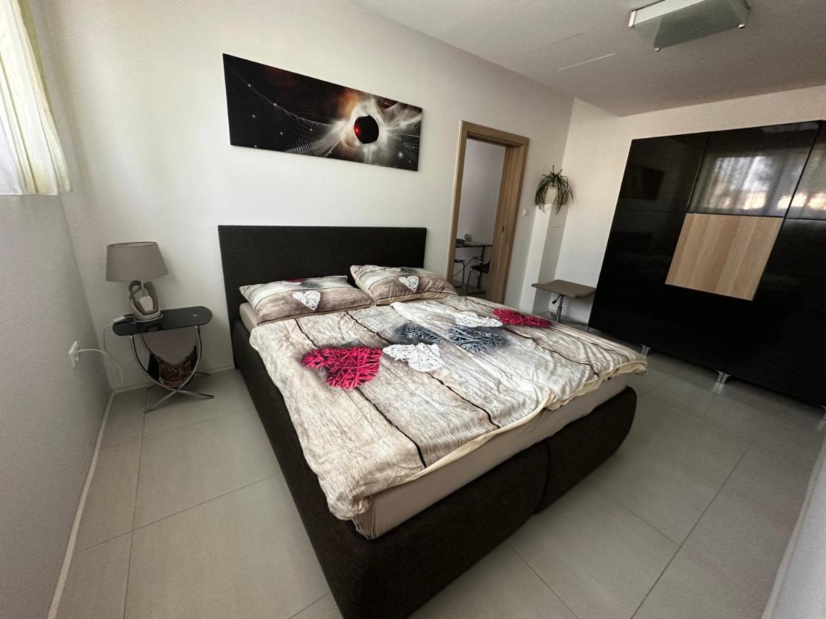 Apartman Lodenica Piest'any Buitenkant foto